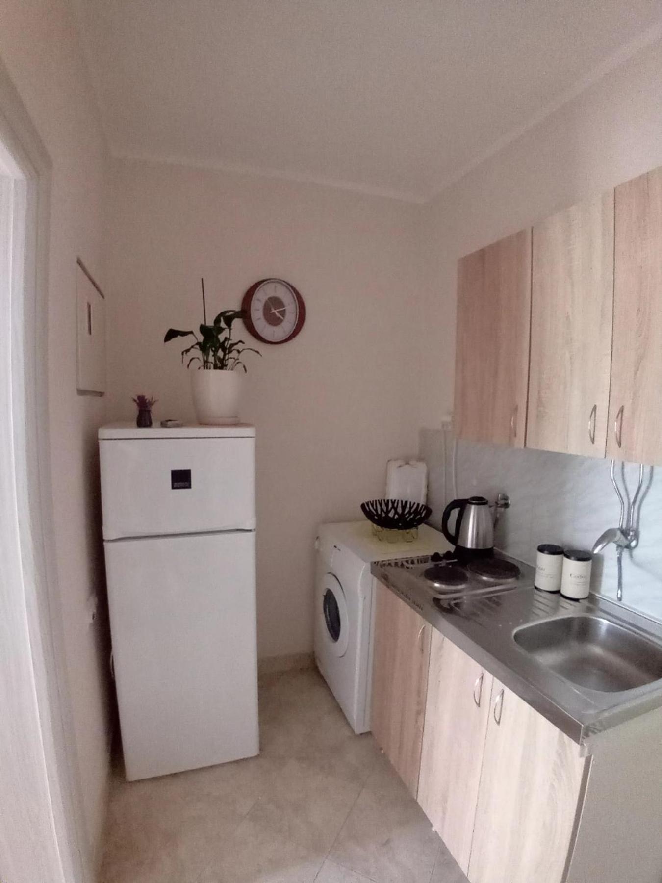 Kiwi Apartments بودفا المظهر الخارجي الصورة